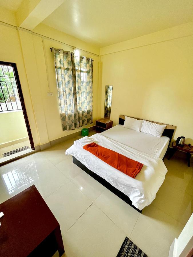 Heemstede Hotel Shillong Exterior photo